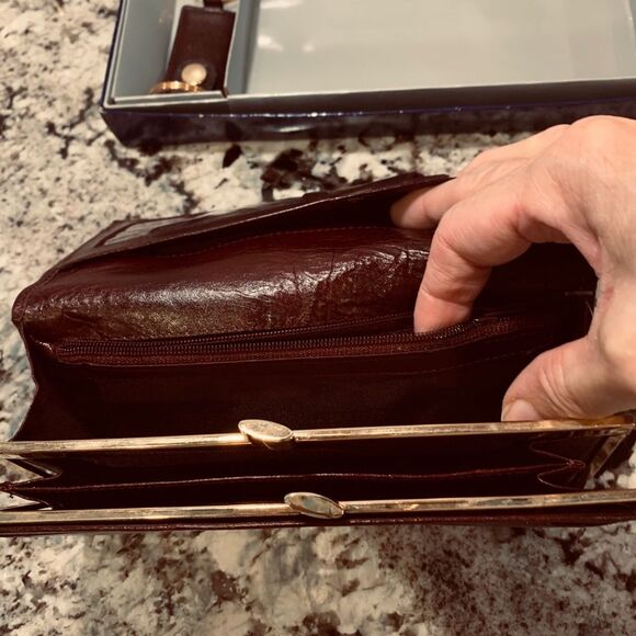 Wallet and Key Ring New - Picture 10 of 14